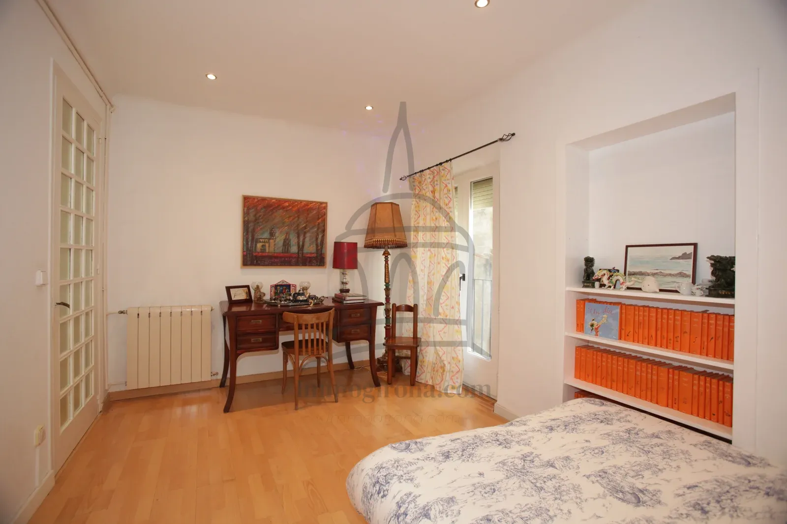 🏡 Exceptionnel penthouse en duplex face à la mairie de Gérone avec terrasse