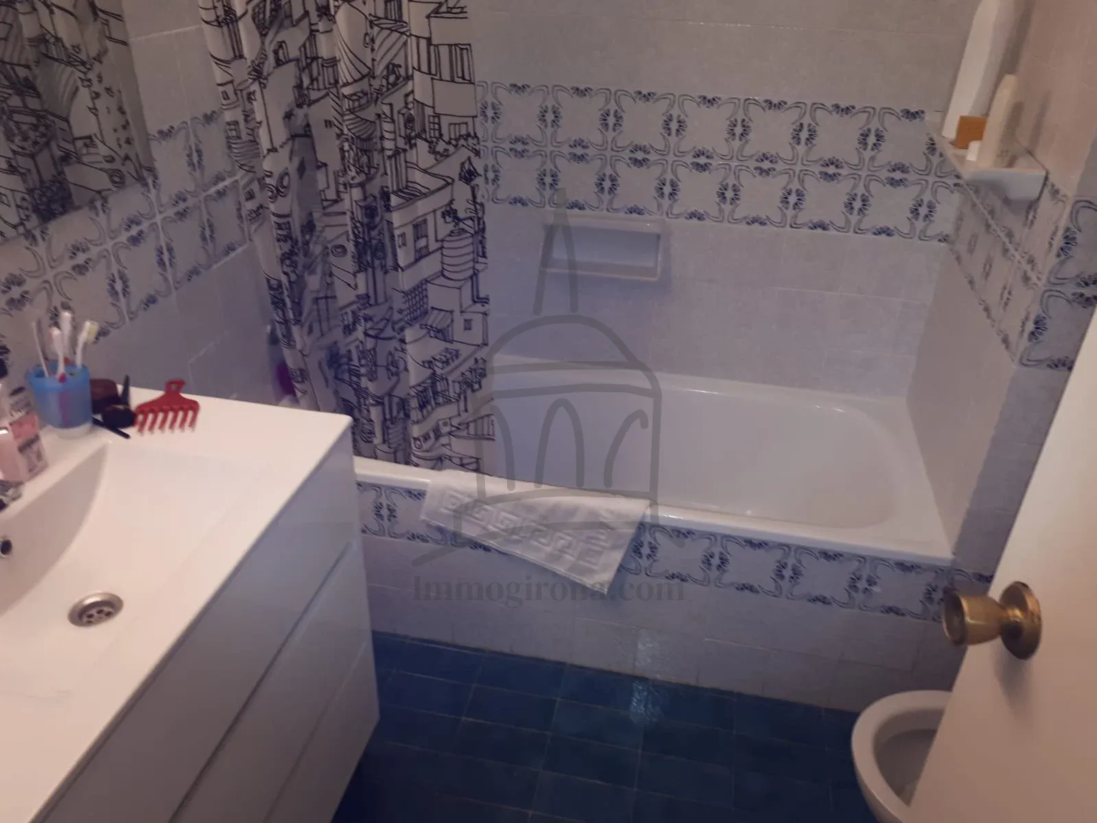 🏖 Apartament amb vistes al mar, terrassa i piscina a Platja d’Aro. Només lloguer temporal 11 mesos.