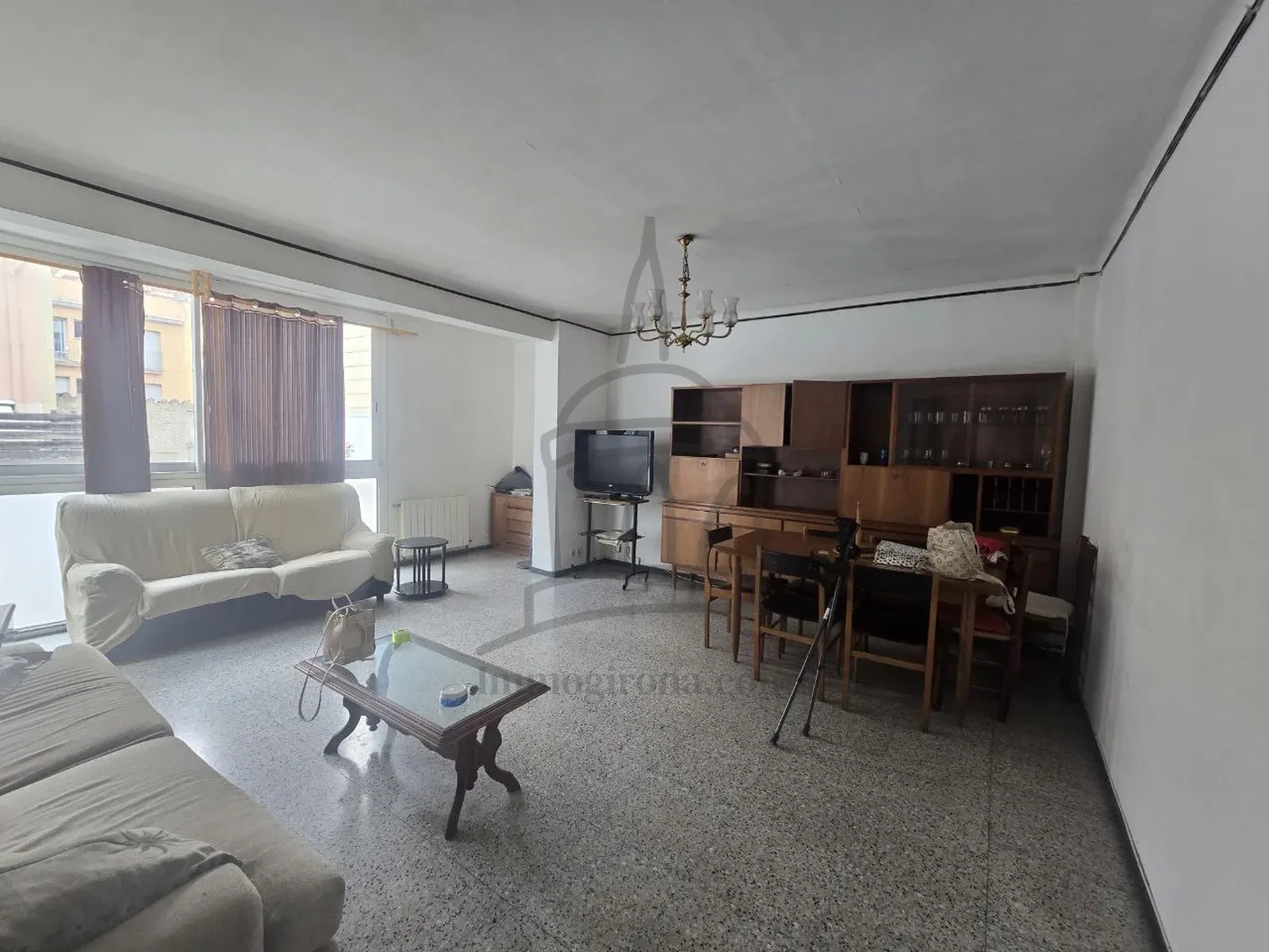 🏡 Geräumige und helle Wohnung zum Verkauf in der Gegend von La Creu – Girona