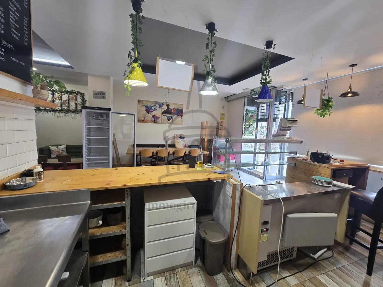 Geschäftslokal mit Schaufenster in Eixample