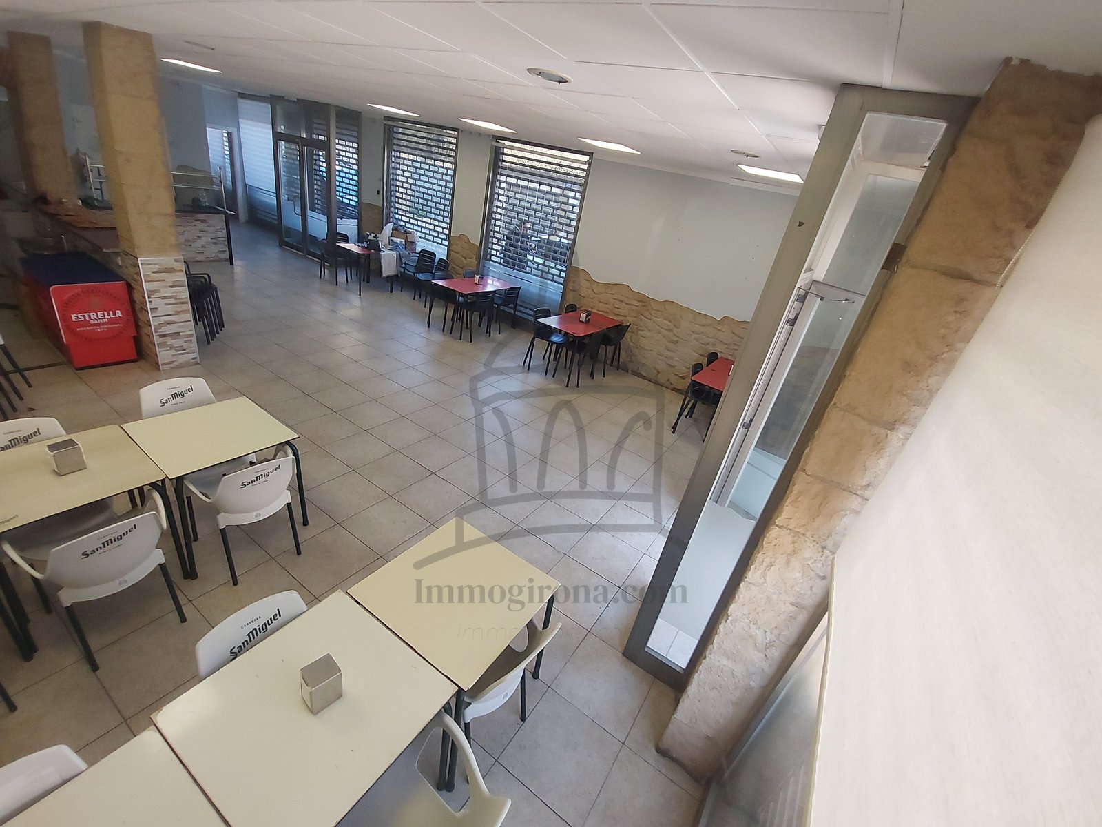 Restaurante Totalmente Equipado con Terraza en Palamós, cerca del mar