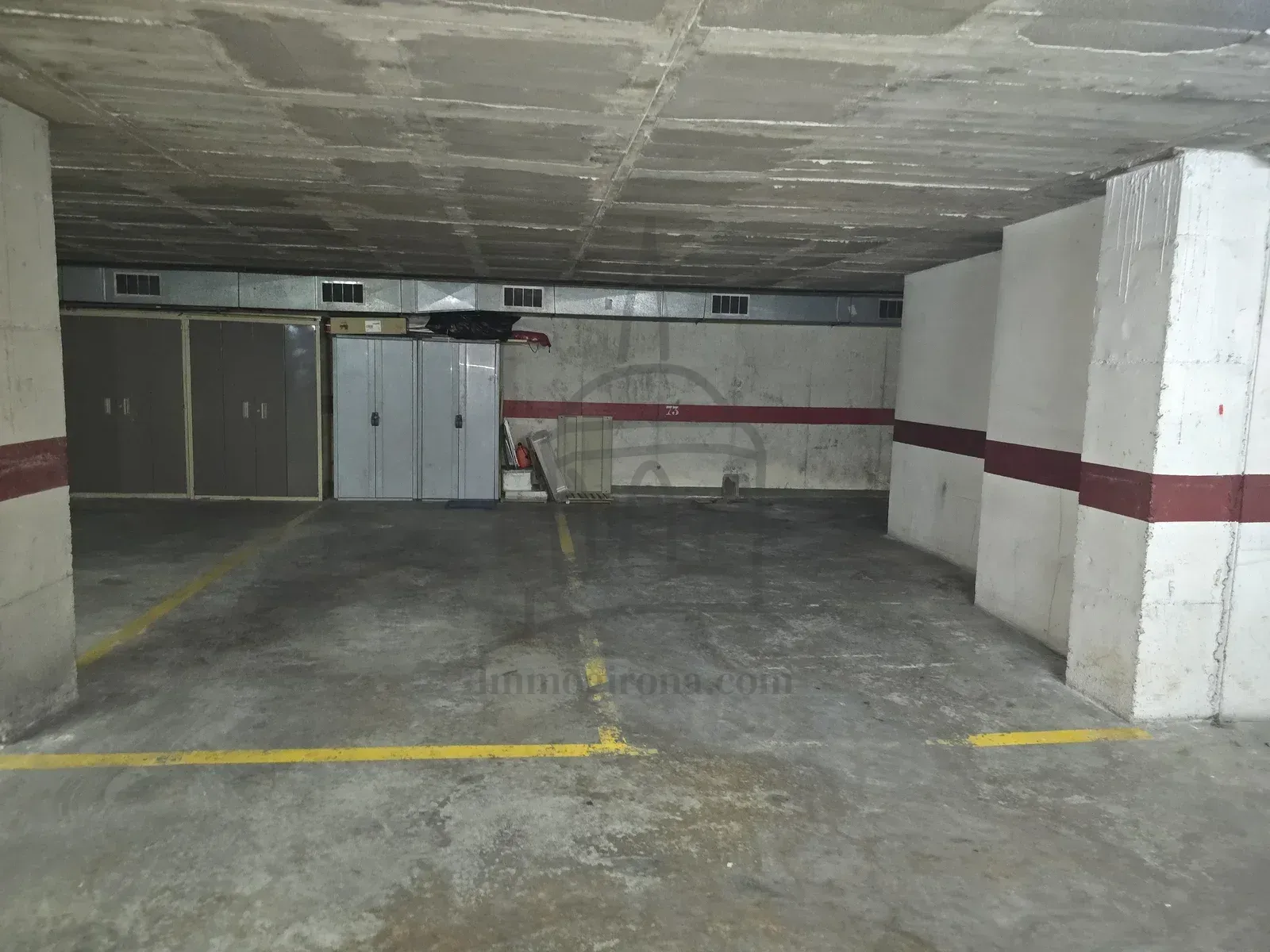 Grand parking à La Devesa à louer !