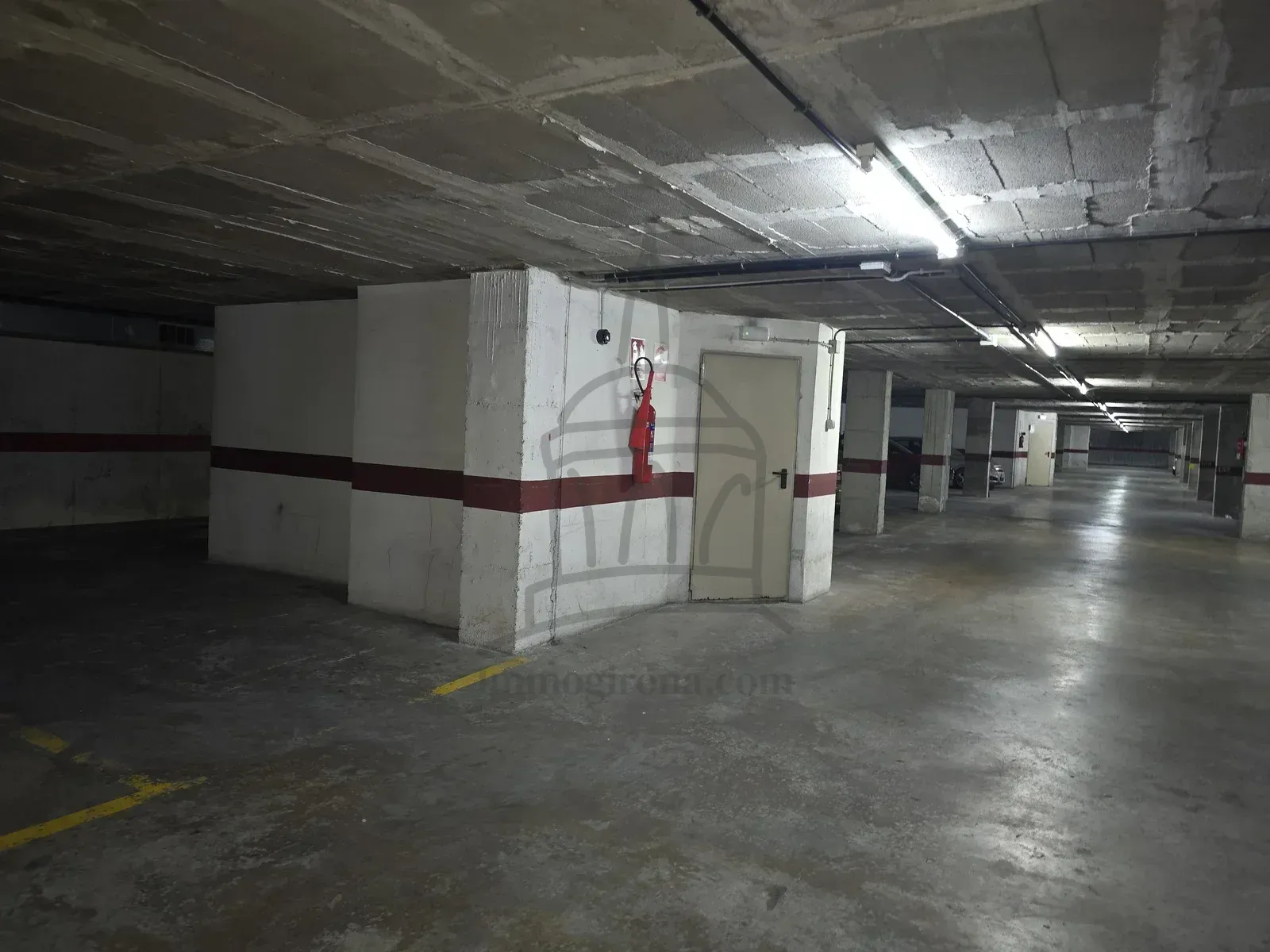 Grand parking à La Devesa à louer !